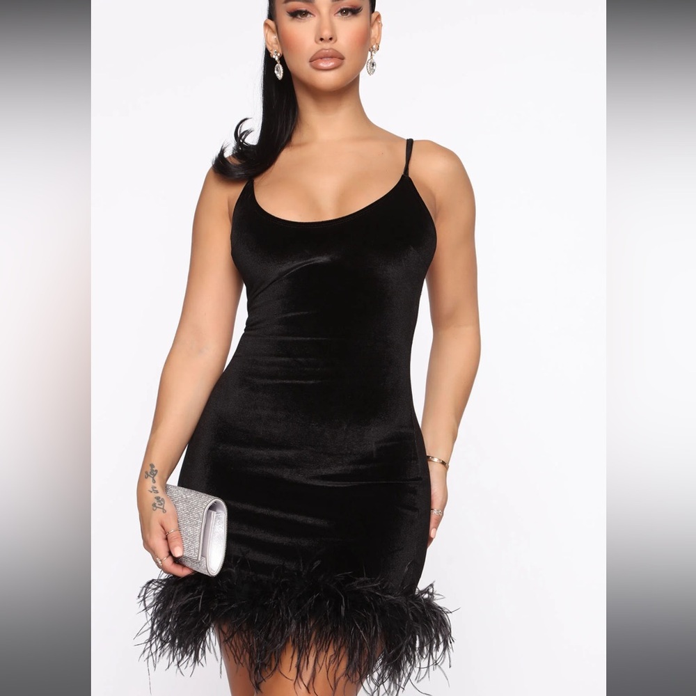 ✨Fashion Nova High School Reunion Feather Dress - Black Size XL- NWT✨